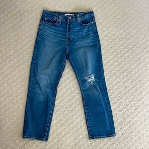 Levi’s wedgie straight. Distressed.